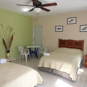 Gasthof Palapas De, Punta Allen